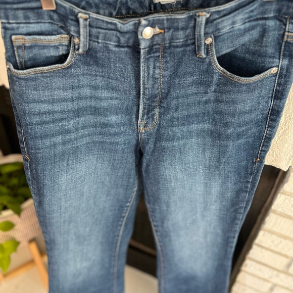 Good American Jeans - Picture 5 of 5